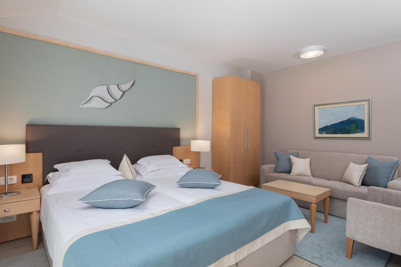 Flora Aparthotel